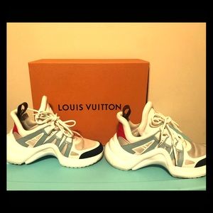COPY - 2018 Authentic Louis Vuitton Archlight sne…